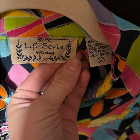 Colorful Geometric Pattern Shirt - Picture 2 of 3